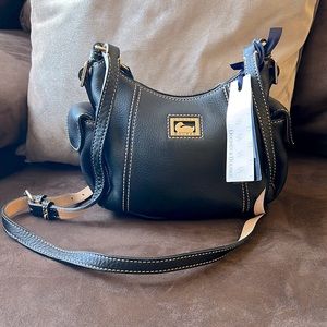 Brand New!!Dooney& Bourke crossbody leather bag.